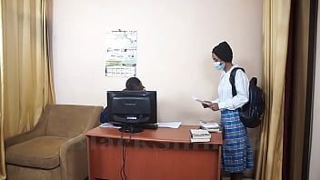 Redare O adolescentă din facultate a obținut cel mai mare punctaj din clasa sa cu păsărica lui, urmărește videoclipul complet pe roșu (black sinnerz)