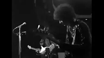 Play Jimi hendrix experience - purple haze - 1967