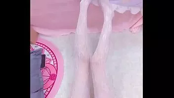 play চাইনিজ মেয়েটি বিভিন্ন ভঙ্গিতে হাঁপাচ্ছে