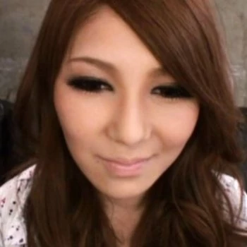 Pornostar Rina Aizawa