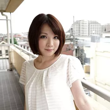 Pornstar Ryo Tsujimoto