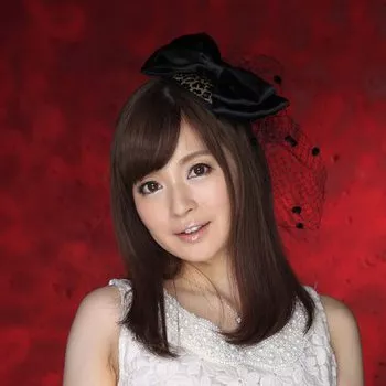 Bintang porno Saya Niiyama